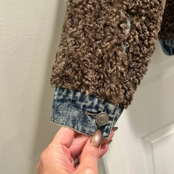 Easel Mocha Asymmetric Zip Lapel Collared Neckline Teddy Fur Denim Sherpa Jacket - Picture 11 of 13